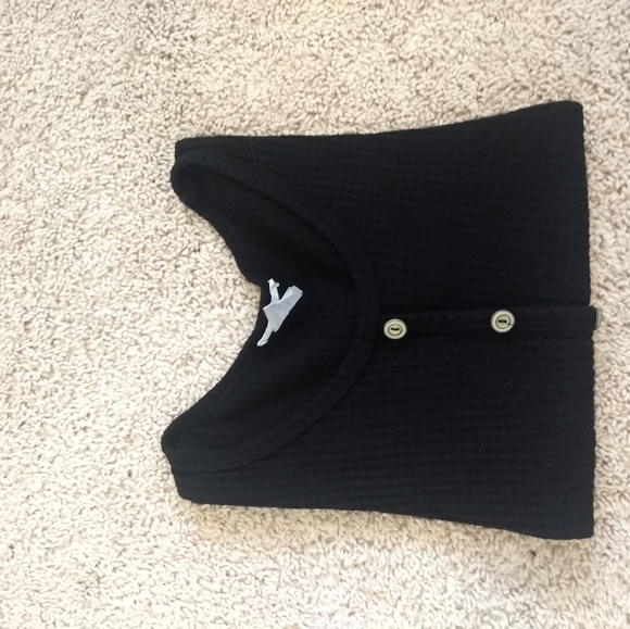 TJMAXX brand// SOFT BLACK TEE // - Picture 2 of 3